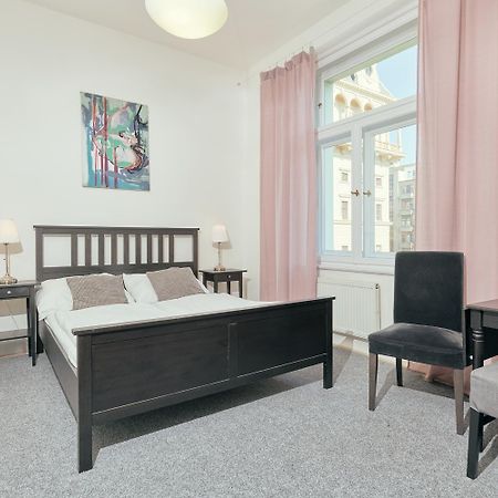 Hostel Mikoláše Alše Praha Exteriér fotografie