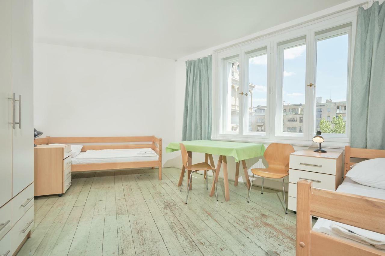 Hostel Mikoláše Alše Praha Exteriér fotografie